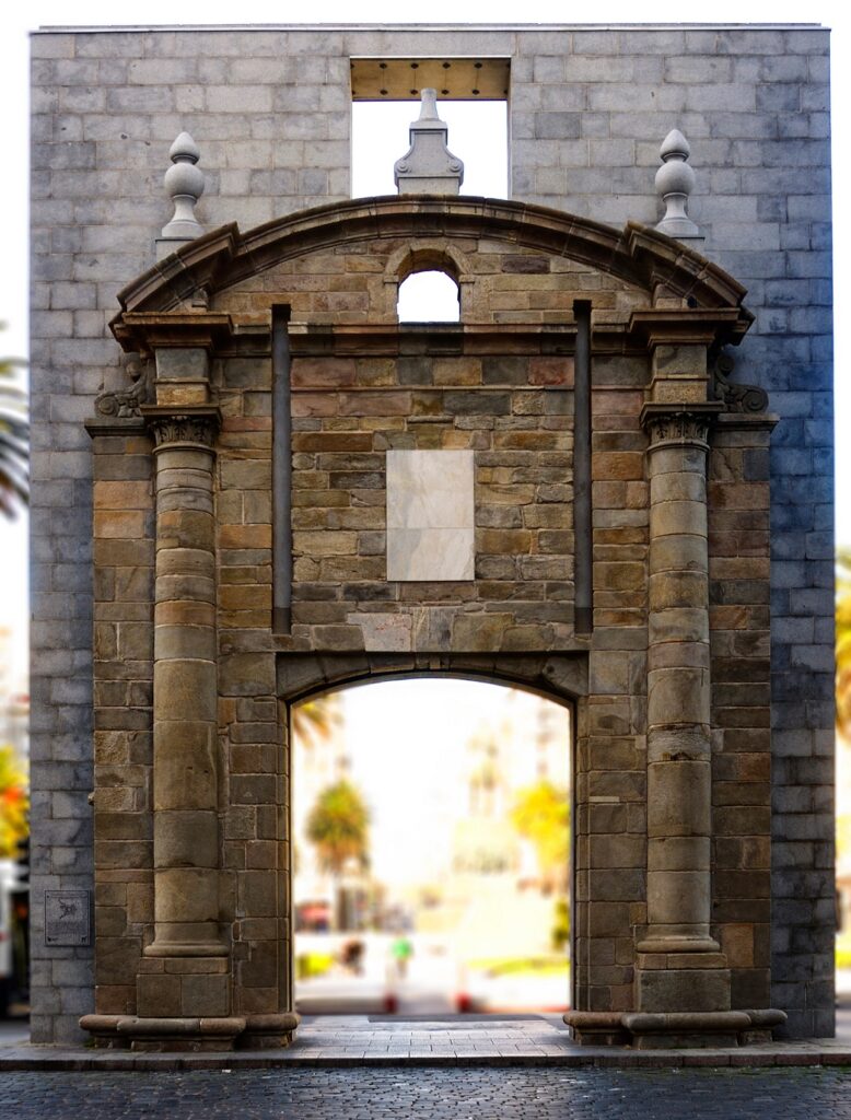 <b>Puerta de la Ciudadela, no centro histórico de Montevidéu.</b>